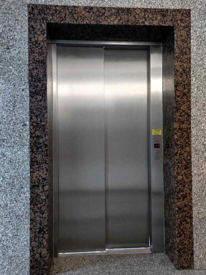 Komfortowy Apartament Dwupokojowy Z Tarasem I Garaz Ustka Esterno foto