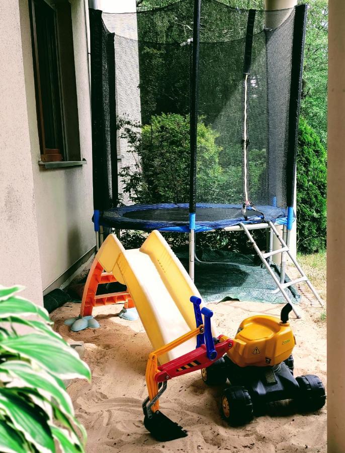 Komfortowy Apartament Dwupokojowy Z Tarasem I Garaz Ustka Esterno foto