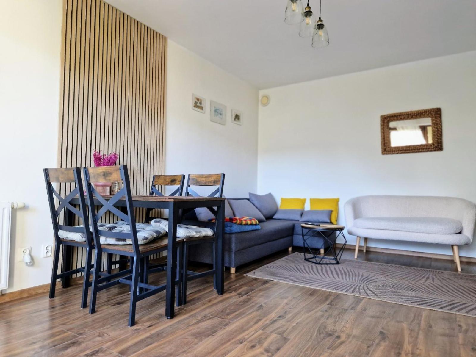 Komfortowy Apartament Dwupokojowy Z Tarasem I Garaz Ustka Esterno foto