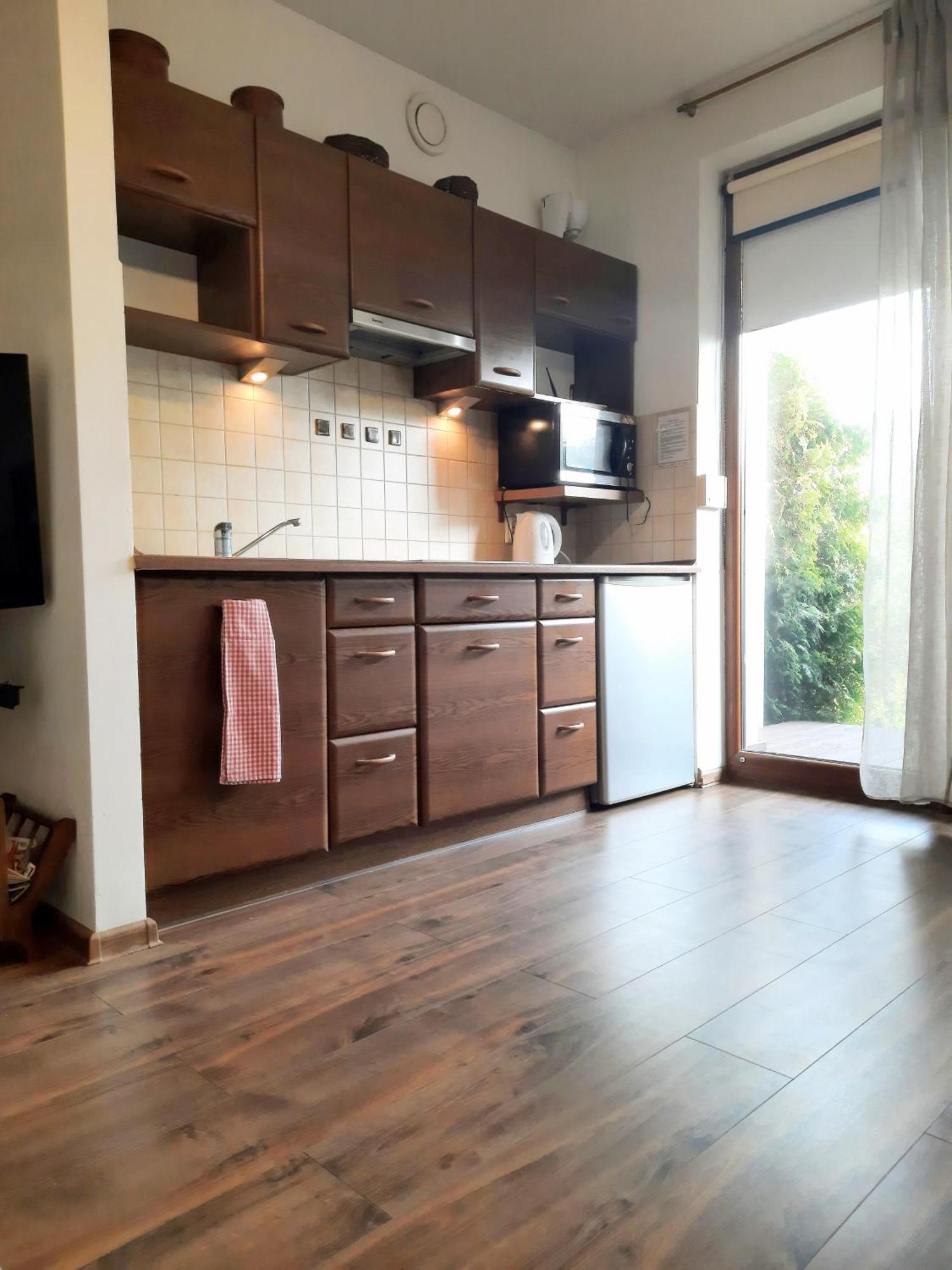 Komfortowy Apartament Dwupokojowy Z Tarasem I Garaz Ustka Esterno foto